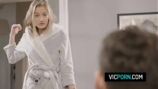 Skinny Euro Hot babe Tiffany Tatum suck her boy friends cock